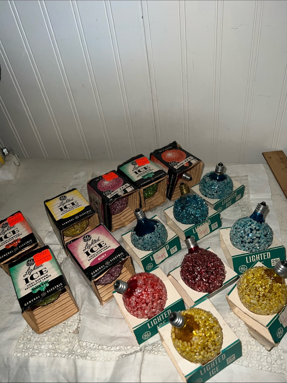 NWT Lot 15 Vintage GE Lighted Ice Christmas bulbs lights